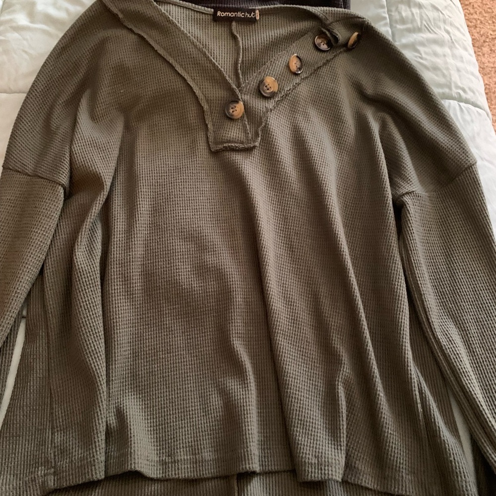 Three long sleeve shirts size xl to 2xl
